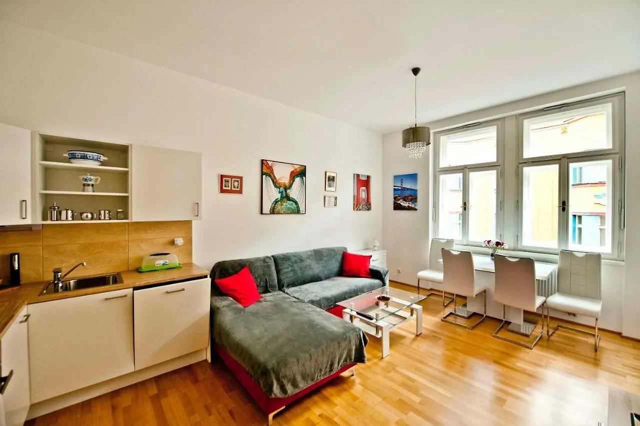 Center Of Prague - Comfortable Home-Like Appartment
