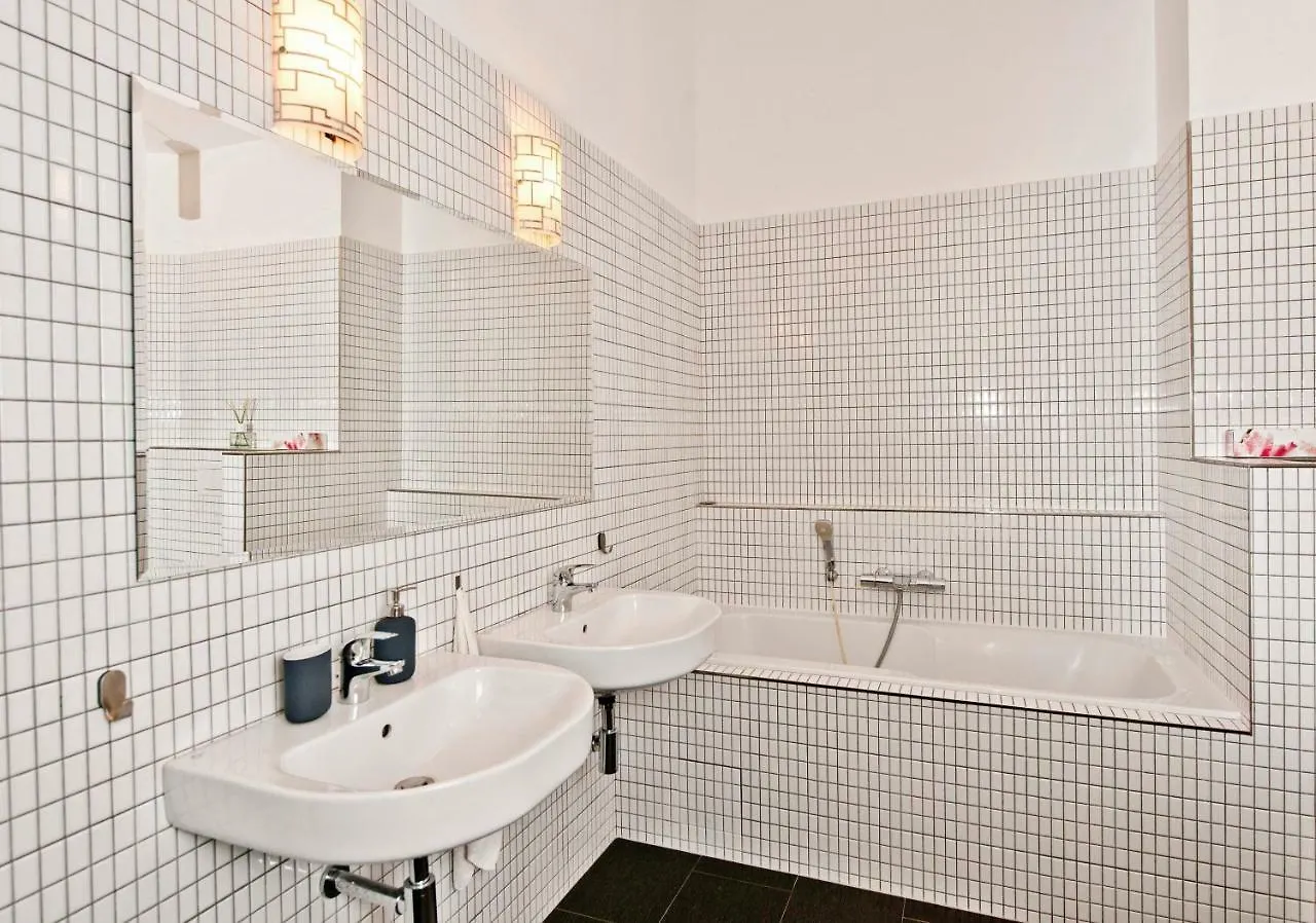 Center Of Prague - Comfortable Home-Like Appartment